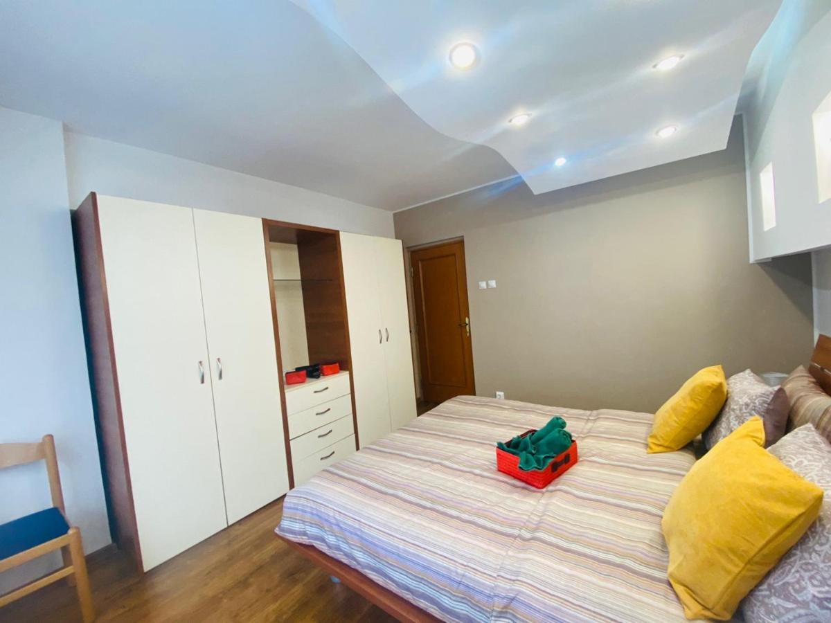 Unirii Central Fountains View Apartment บูคาเรสต์ ภายนอก รูปภาพ