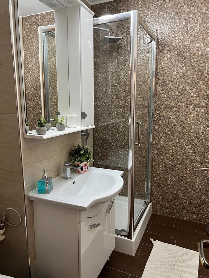 Unirii Central Fountains View Apartment บูคาเรสต์ ภายนอก รูปภาพ
